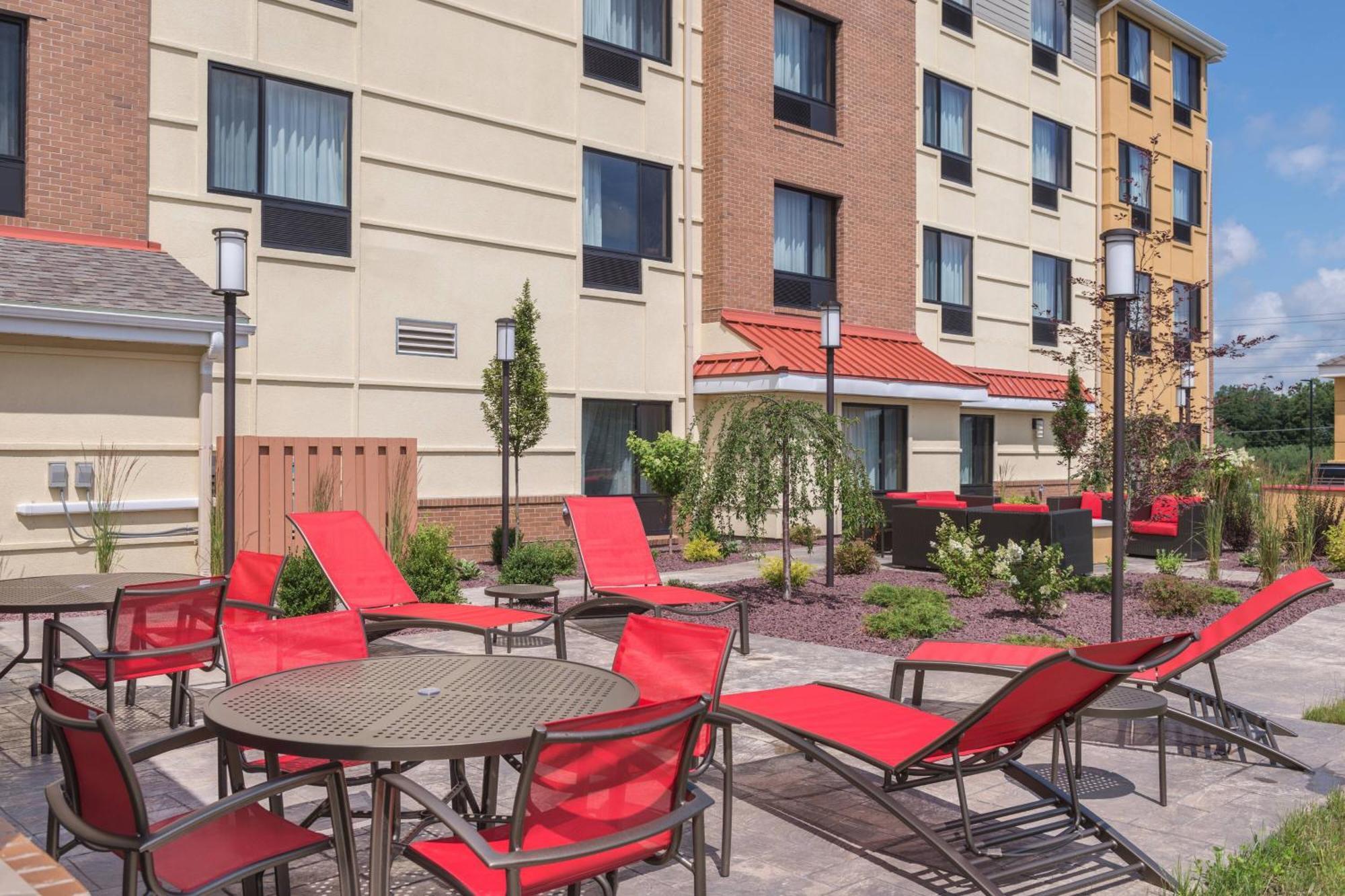 Towneplace Suites By Marriott New Hartford Kültér fotó