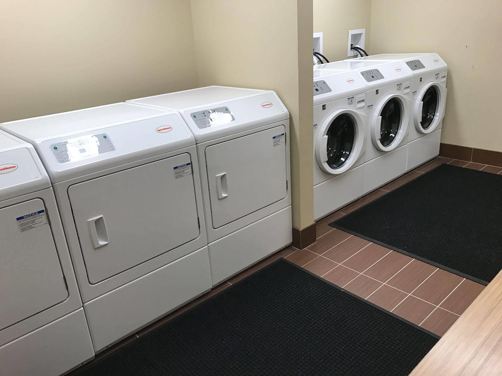 Towneplace Suites By Marriott New Hartford Kültér fotó
